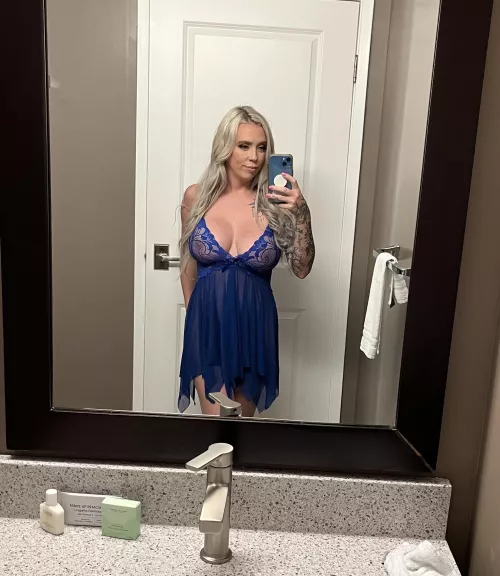 What fun is a wedding without lingerie after 😌