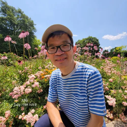 Who like plants and flowers