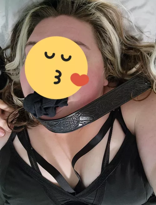 Who needs nice jewelry when you can have a belt around your neck for him 💕