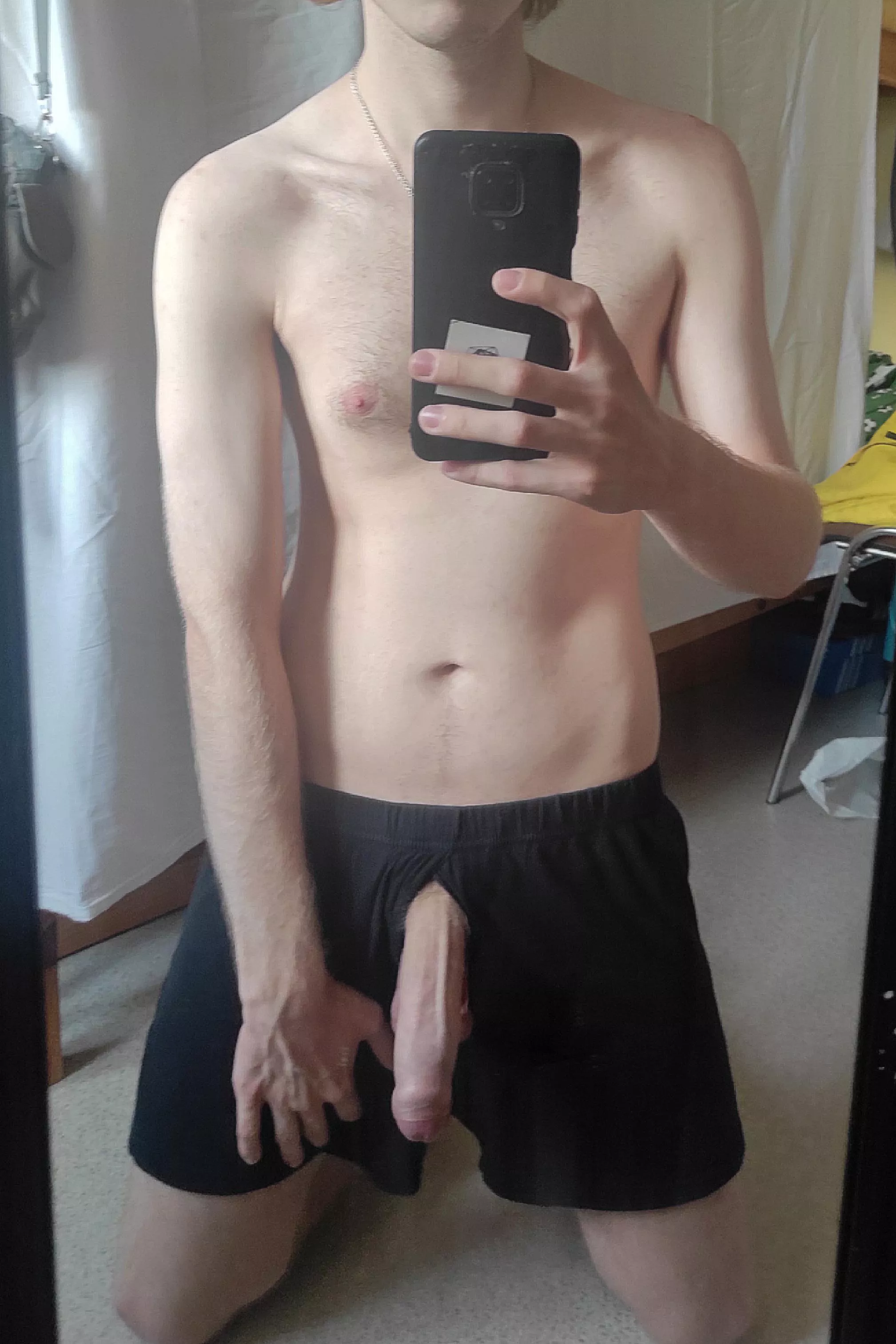 Who wants see me cumming?