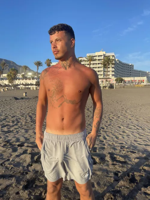 [26] I need a bro to make me happy