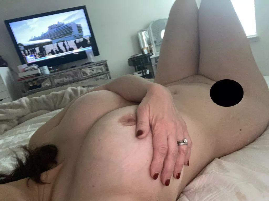 If we met you out and invited you back with us would you cum?? 😜