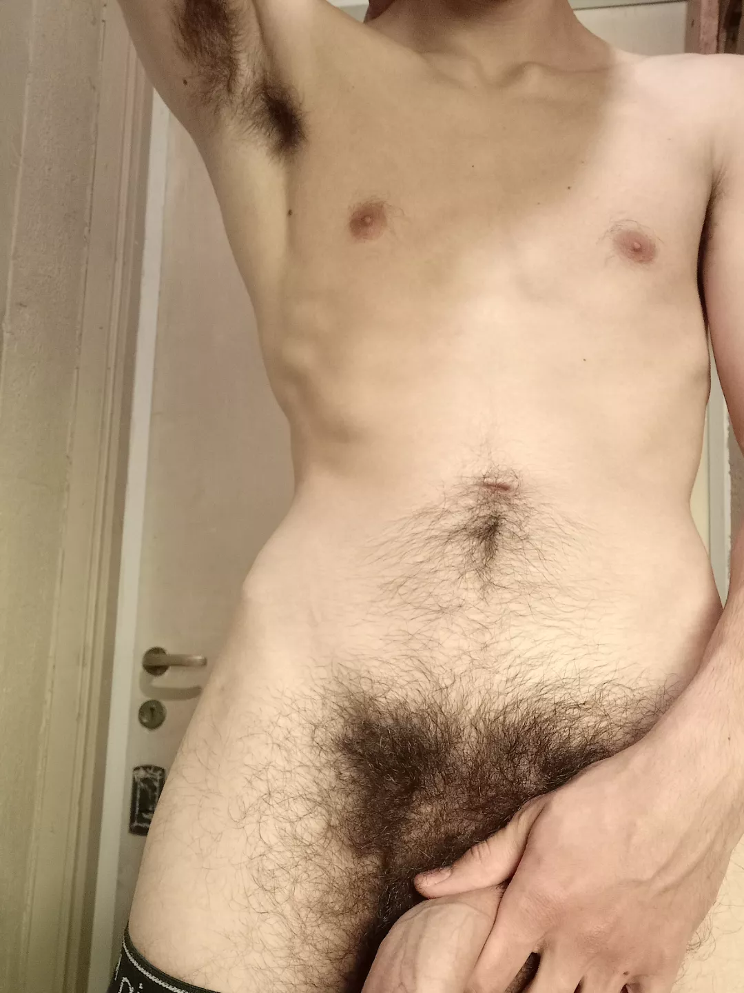 Let's cum together on my armpit🍌💦🤤