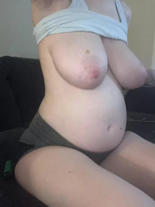 looking so pregnant lol… but its just a food baby