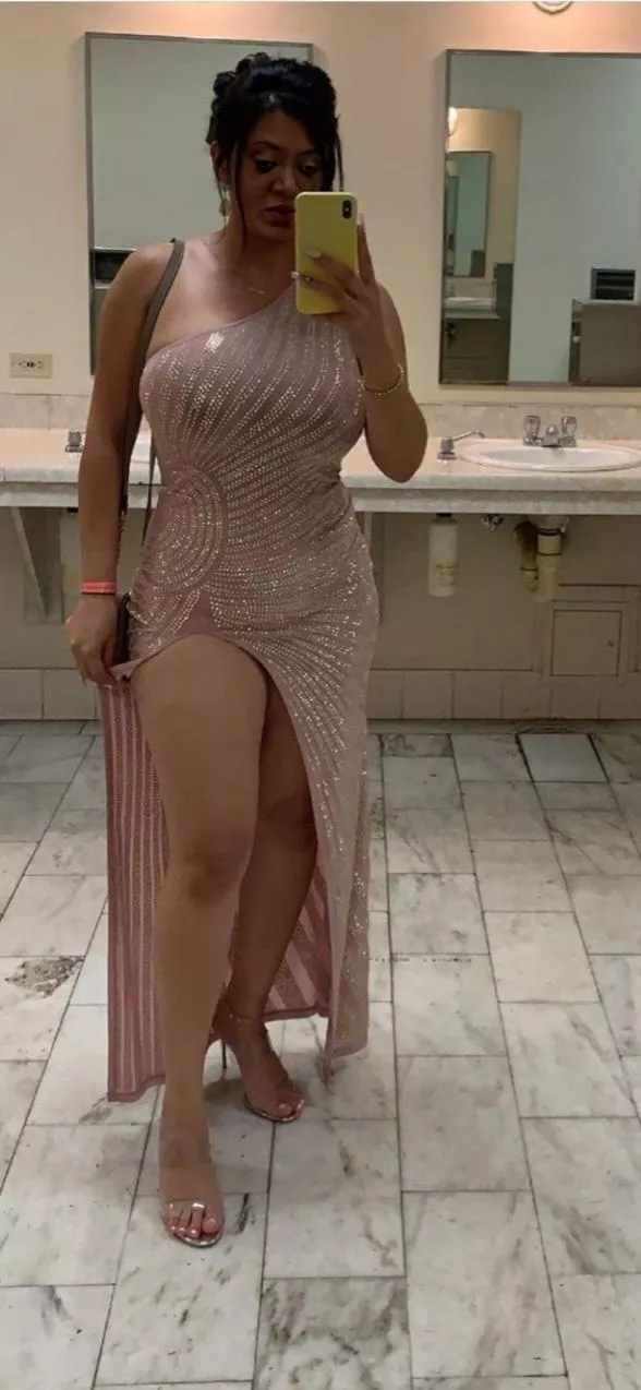 Marry, Fuck or Date? F33