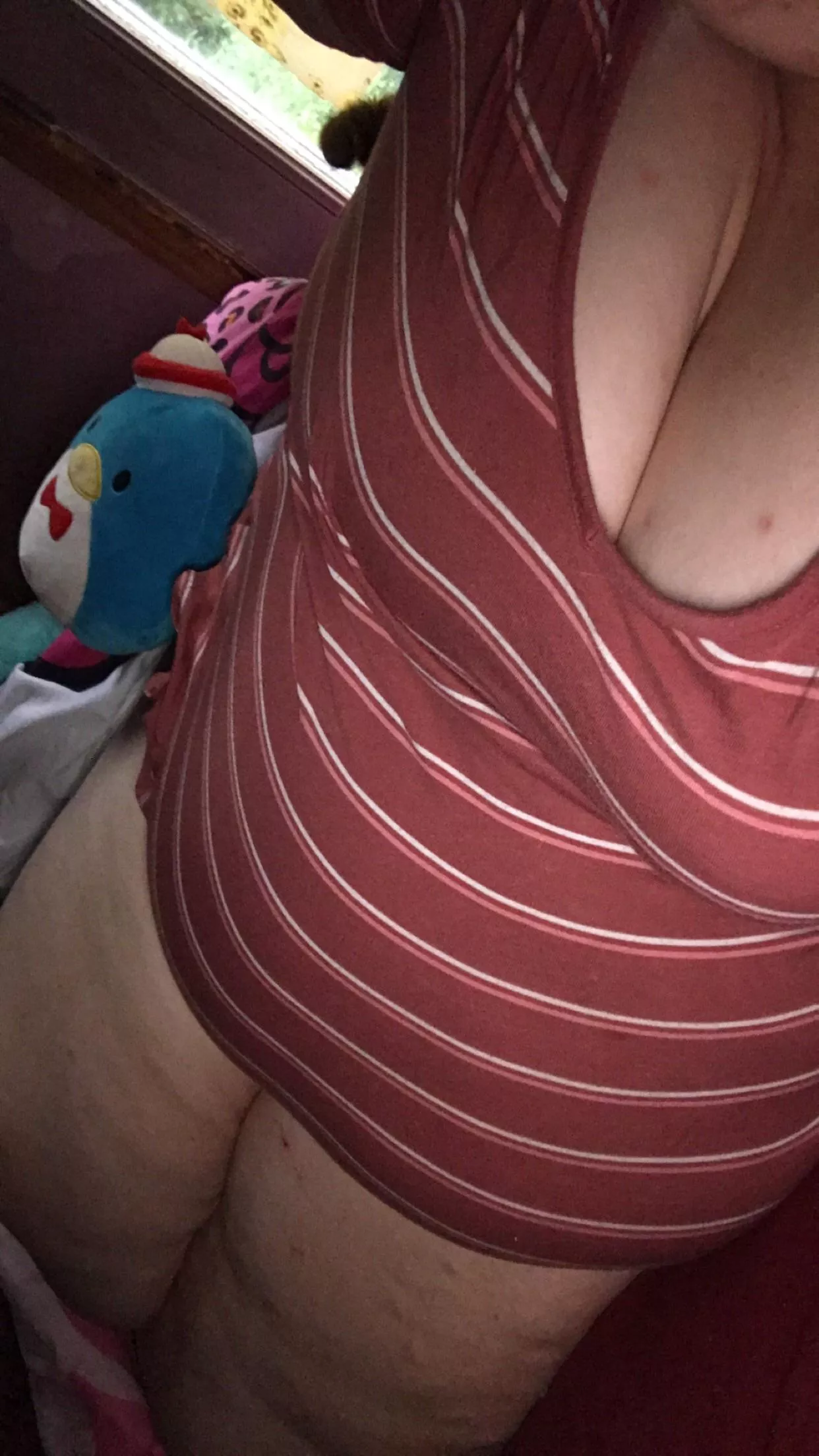 needin someone to cuddle with😭