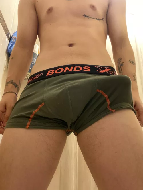 say yes if you want me to send u nudes ;)