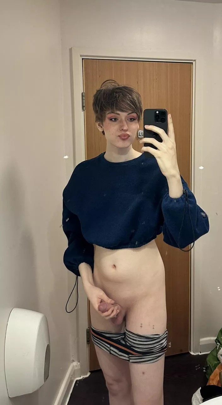 Short hair, yay or nay?