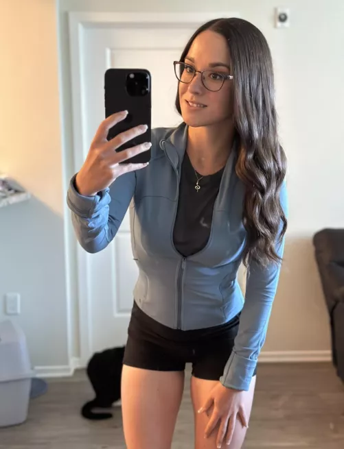 Smiling because I know it’s going to be a good Monday!