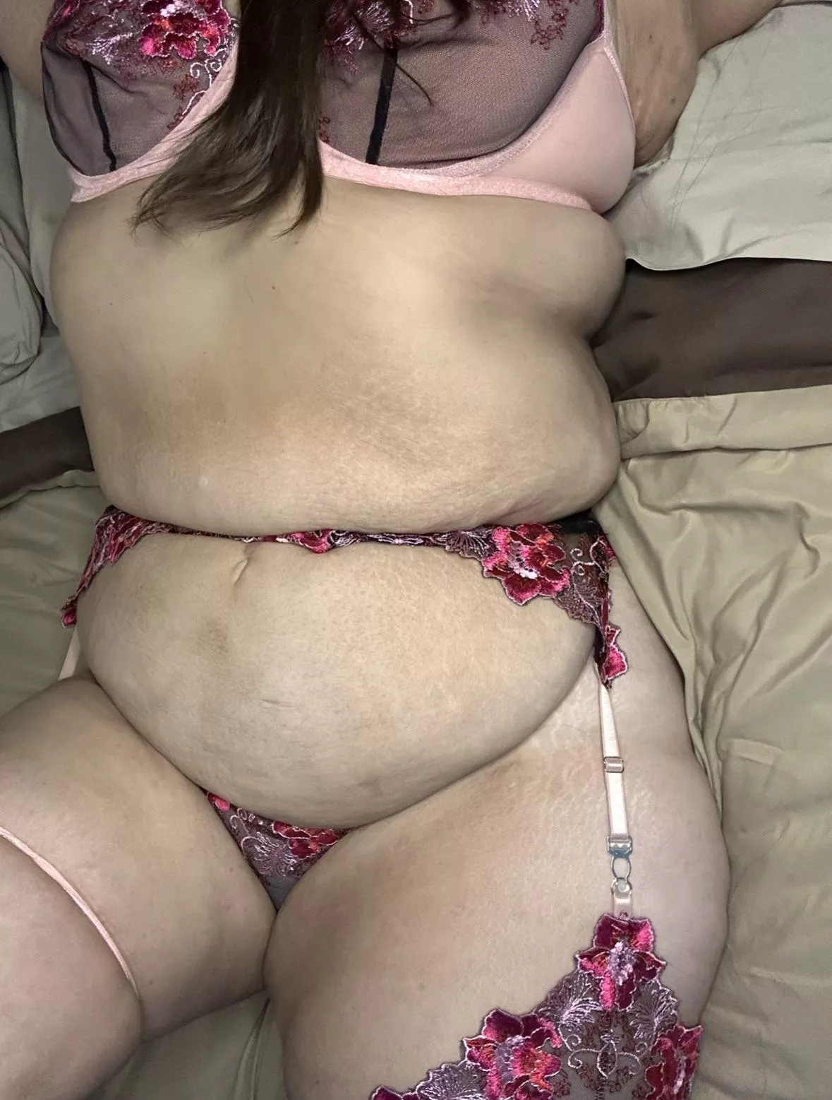 Thick thighs make the best earmuffs