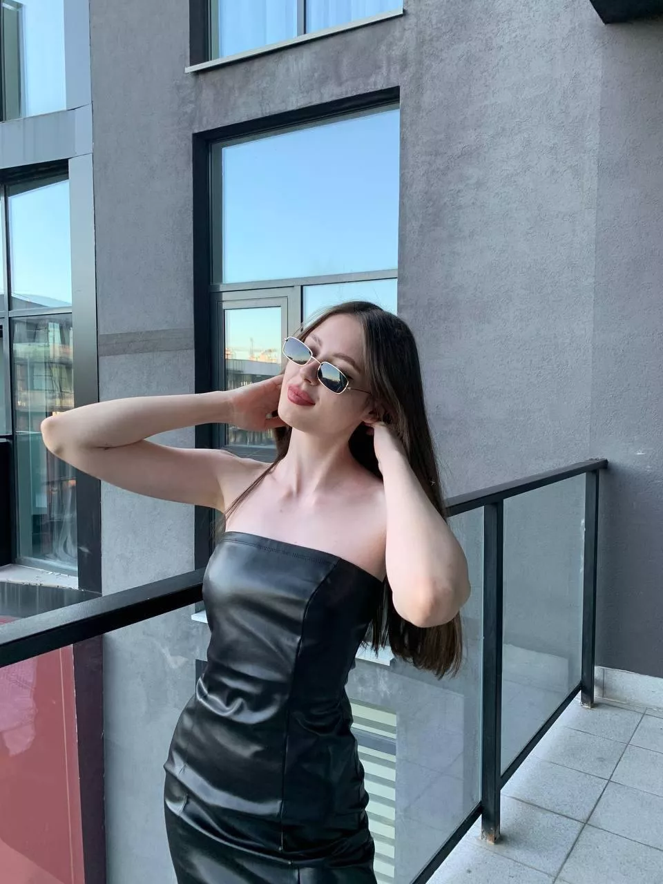 Tight dress, but wide happiness 💃🏻