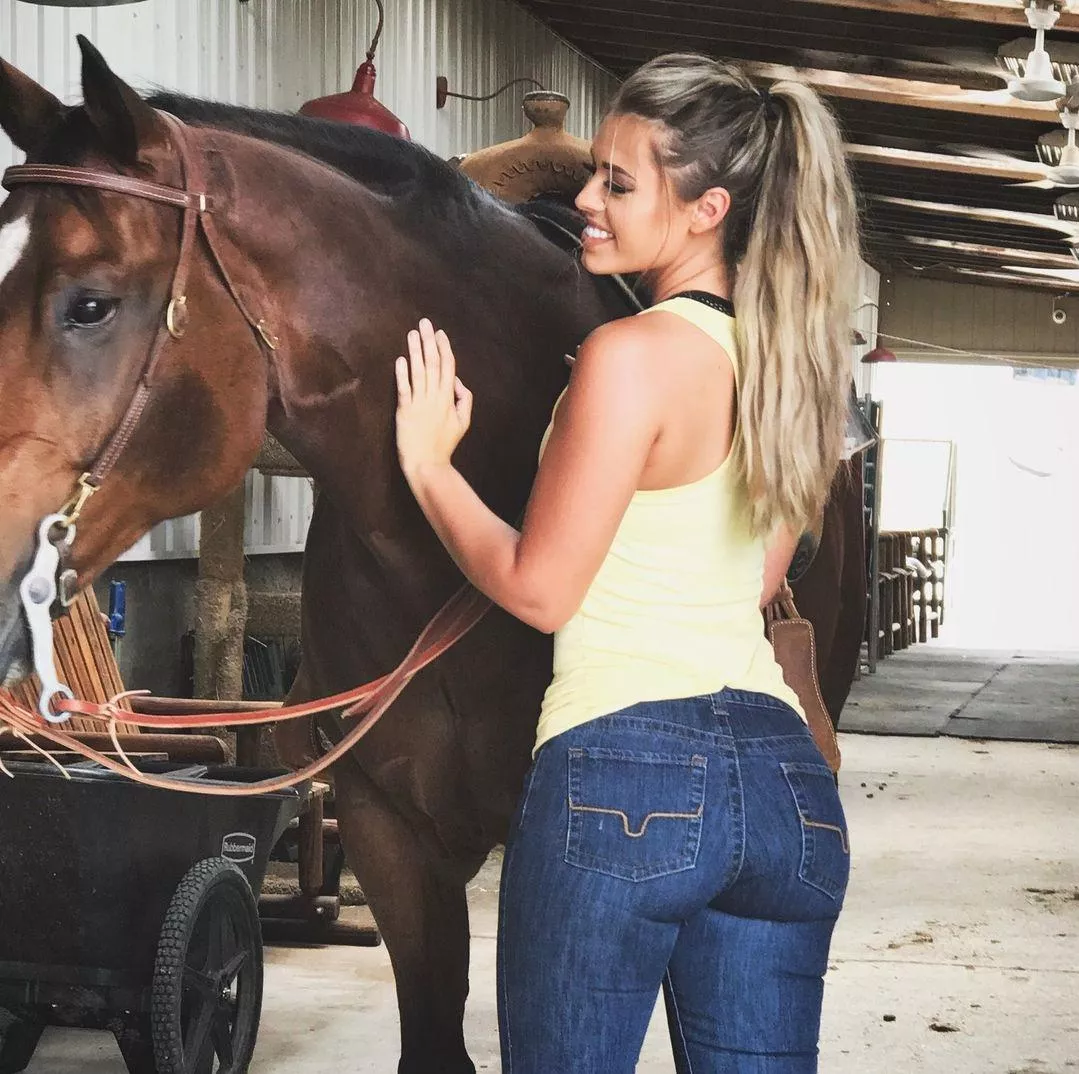 Cowgirl with a booty