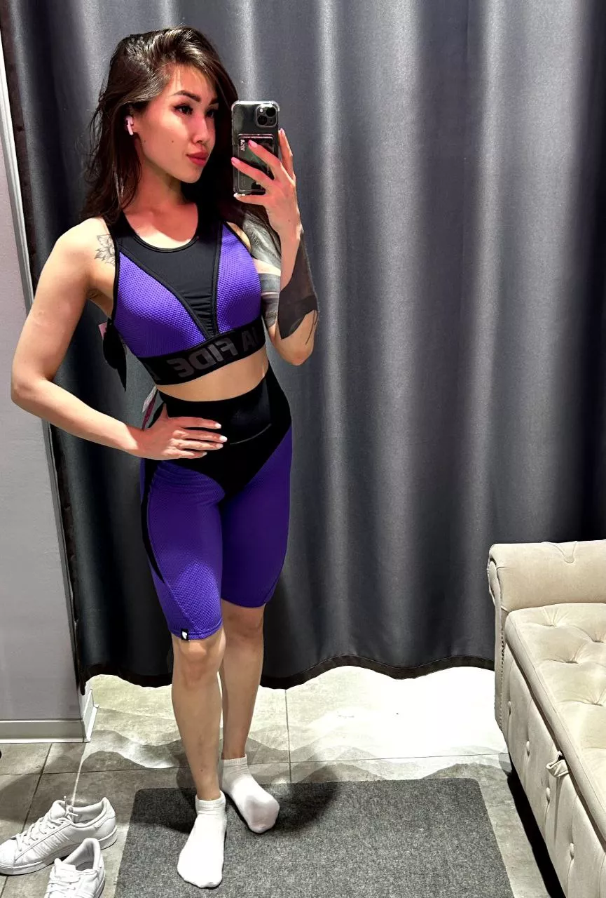 I love showing off my crop top