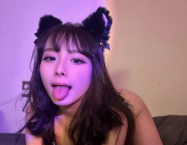 the kind of kitty who always have a wet pussy