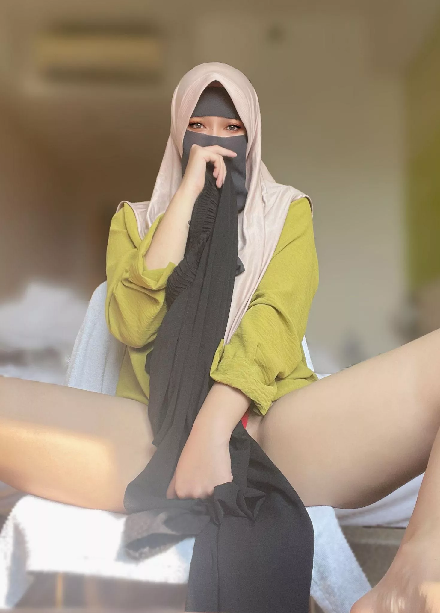 [TW] Give me your dick before I take off it.