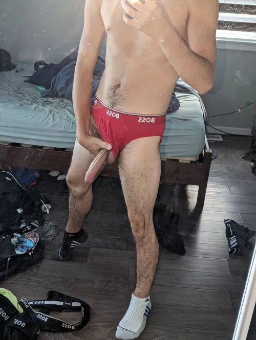 Upvote if your smaller 🍆