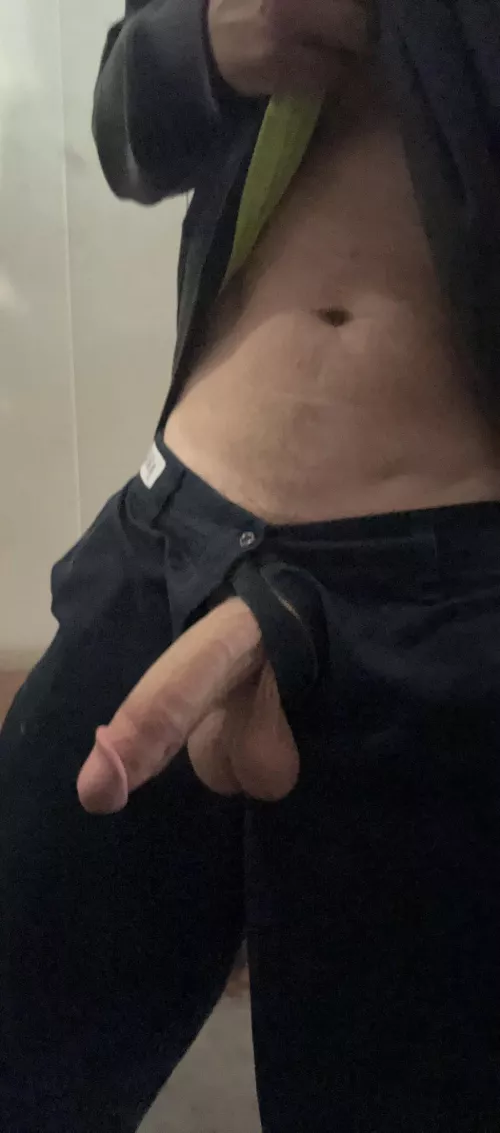 Wonder if my co workers know how big it is