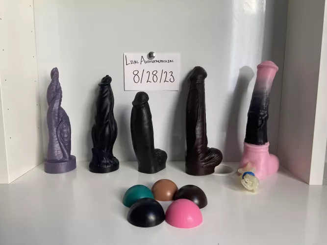 [WTS] [USA] Bad Dragon and Hankey's Toys