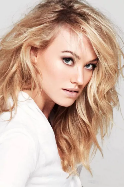 Yvonne Strahovski