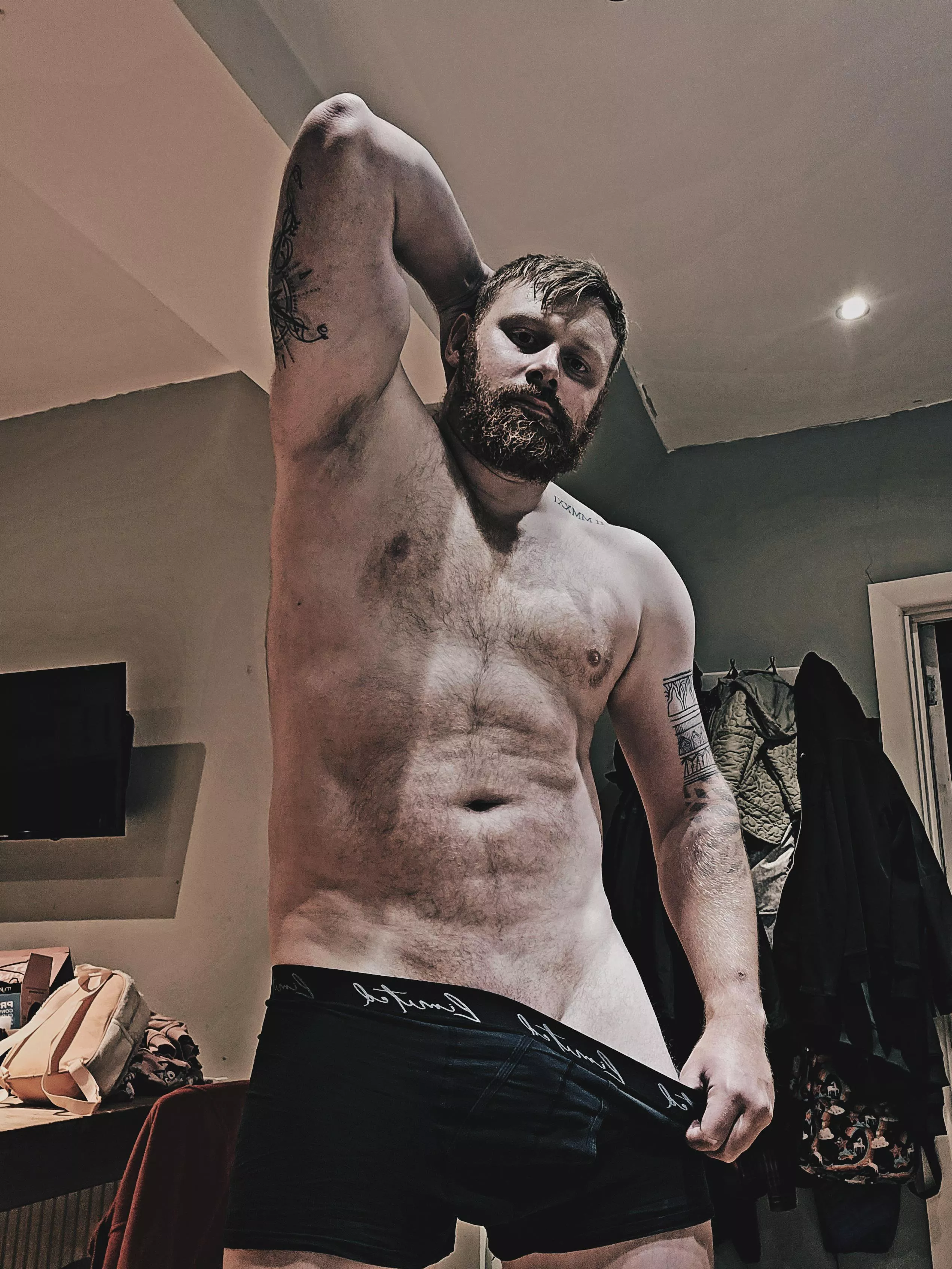 (36) feeling pretty thick tonight