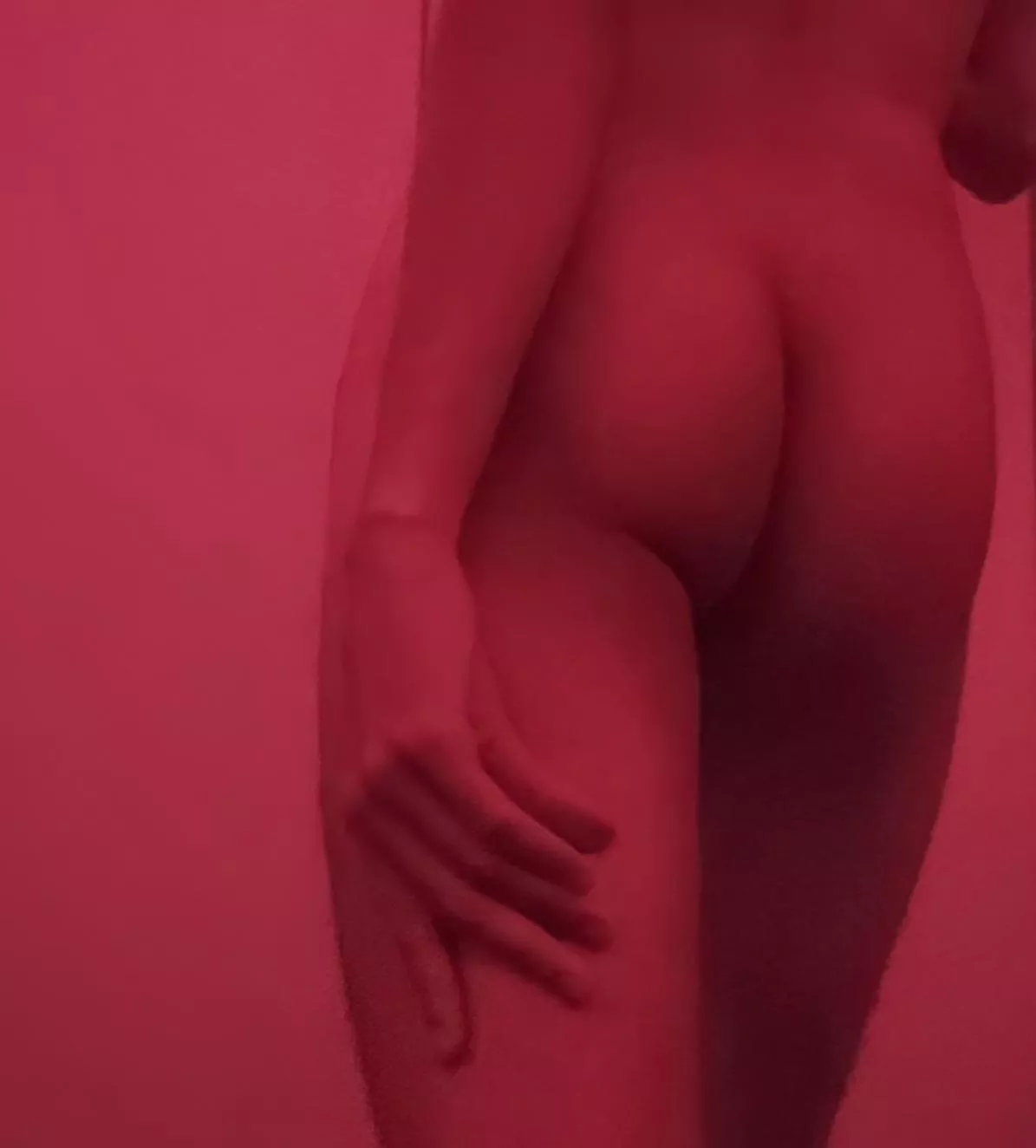 Felt sexy taking this lol 🩷