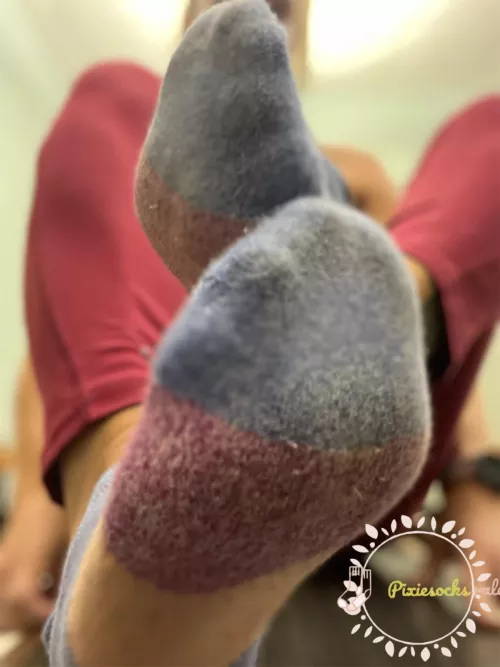 Giving these Bombass a good workout. Can you smell through your screen?