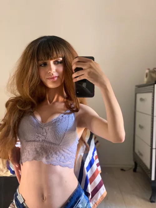 I'd look even better in your bed :))