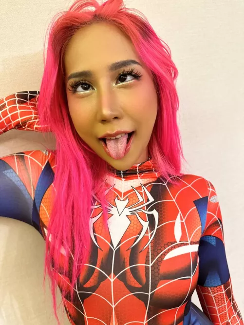 Spider girl can also make a good Ahegao