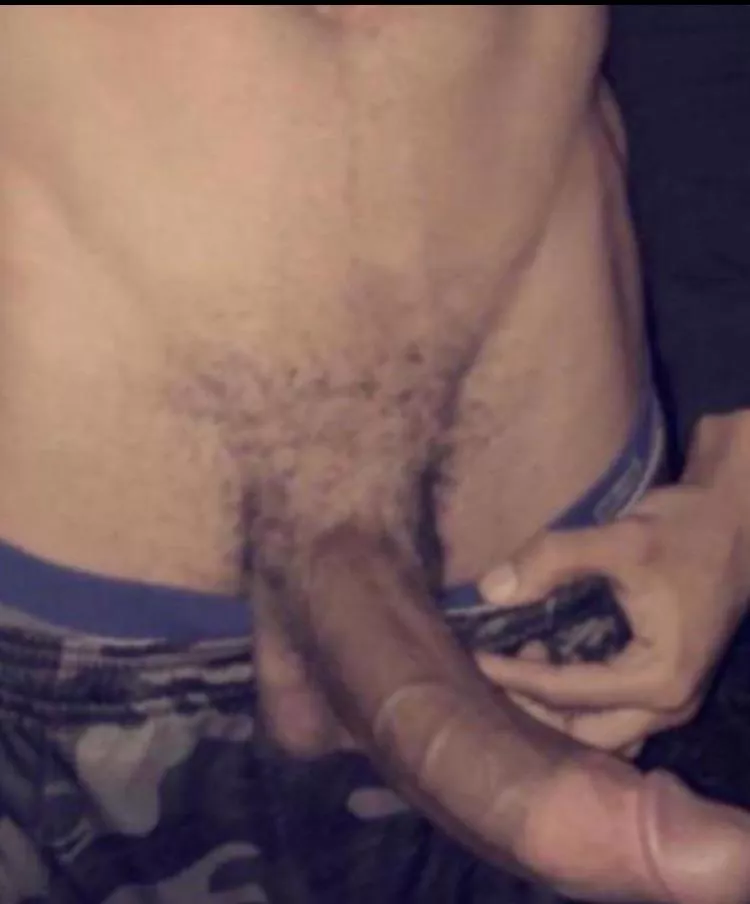 Who likes big dick subs? 🤭😈