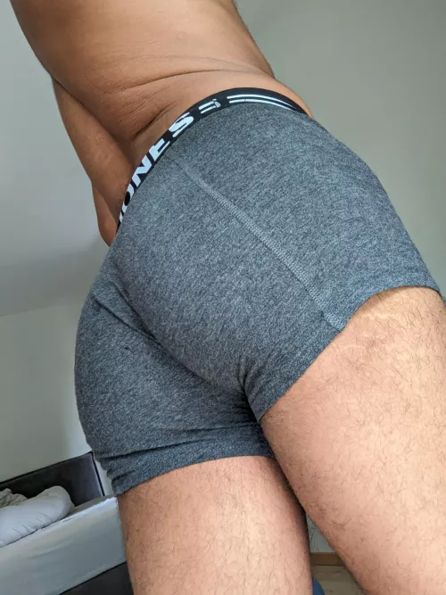 Would you clap a bros ass? (25)