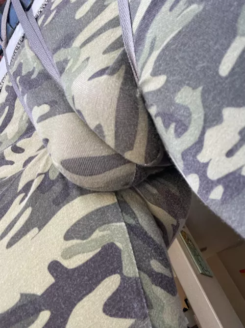 🍑 would you walk out in public with me like this? 😈😉