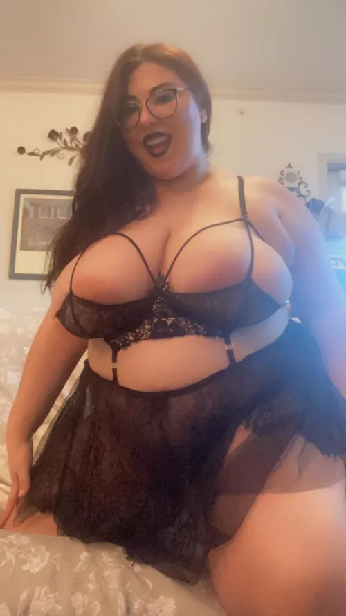 Your chubby goth gf 🖤