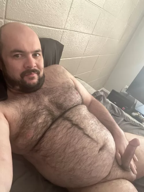 30 M. Slide in my DMs if I tickle your fancy!