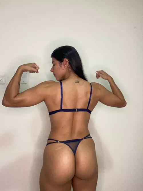 Anyone wants to breed a teen muscular boi?