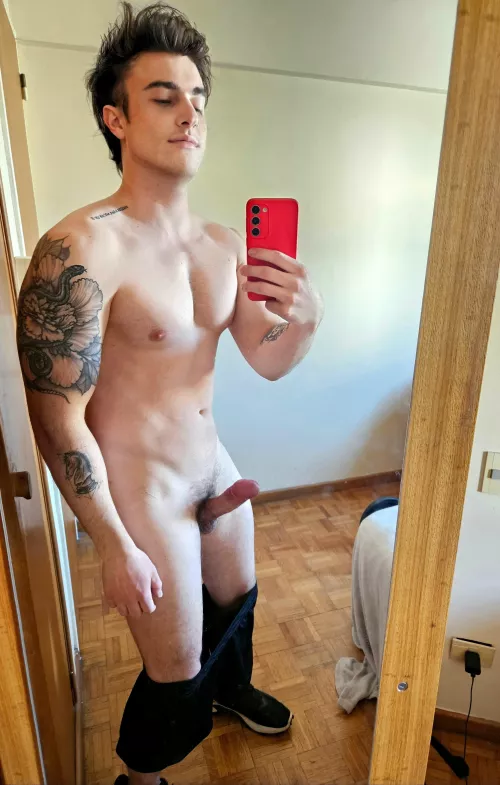 As much as I love to look at all the big cocks on here, I want to represent for the average guys