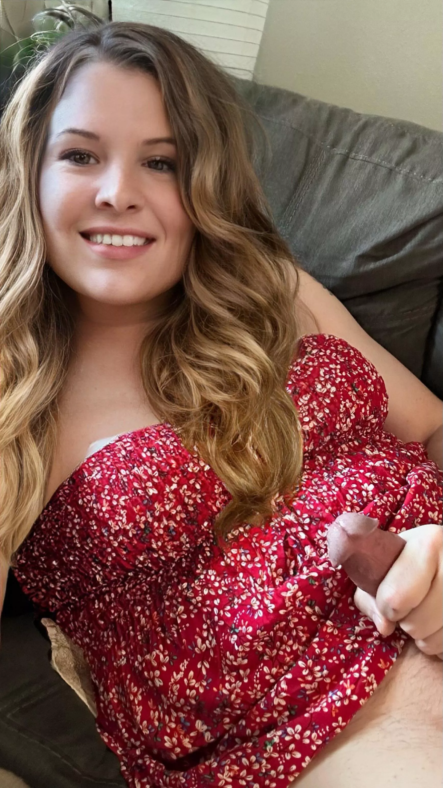 Can't keep my hands off of myself when everyone is sending me such hot messages 😈🤷‍♀️