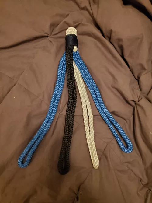 Had a few extra pieces of rope. So they got repurposed. Rope flog for the win!🤣🤣