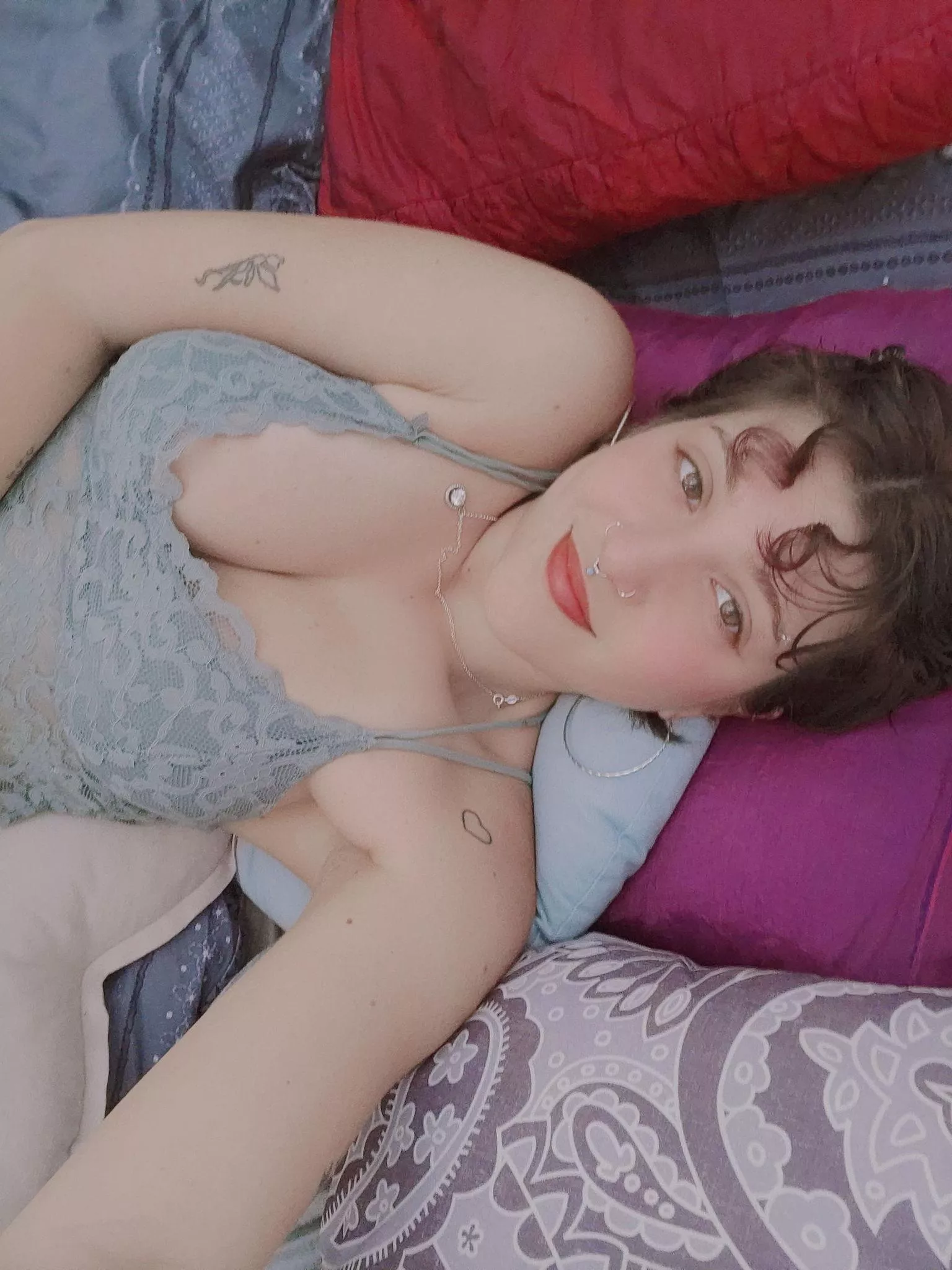 Just laying around and thinking about you [Arab18]