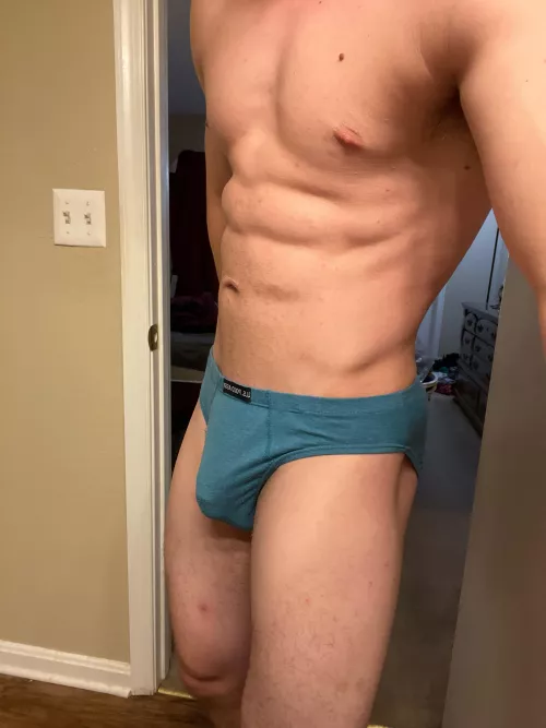 Not the most exciting color, but I assure you what’s inside will excite you 😉