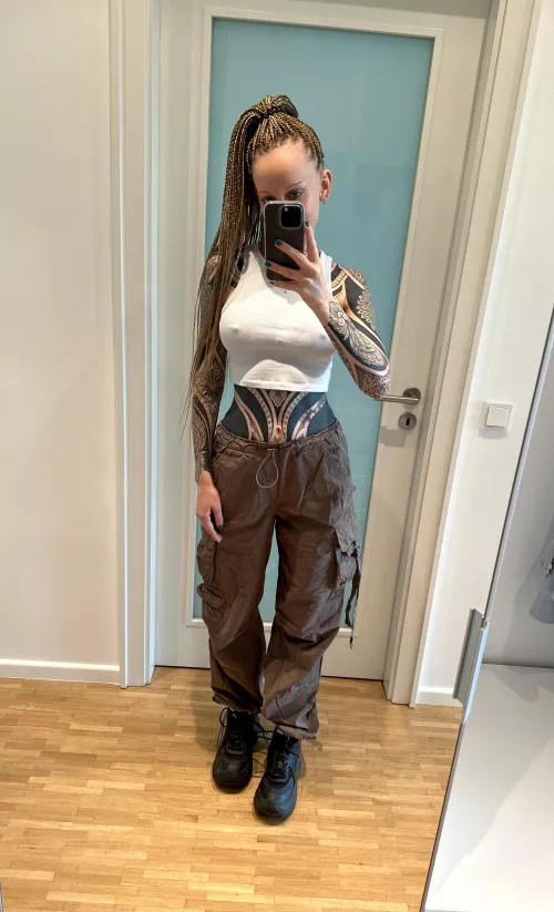 Tattoo appointment now, hope my artist can concentrate