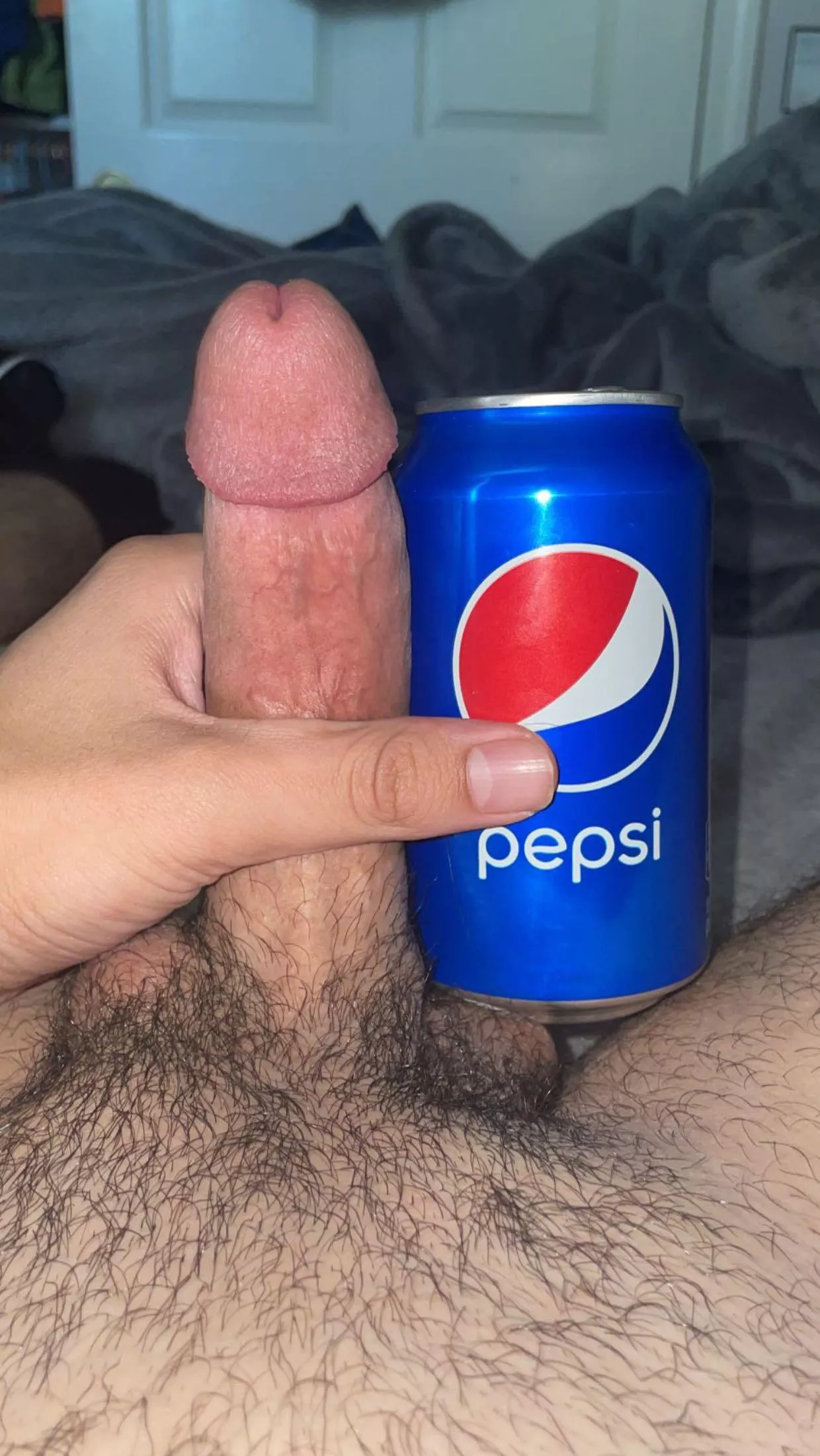 upvote if you’re smaller comment if you’re bigger