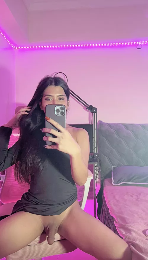 Would you go out on a dinner with me wearing this dress?