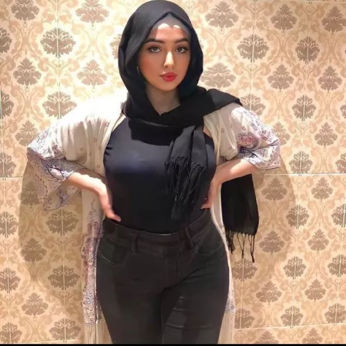 Anyone know her name