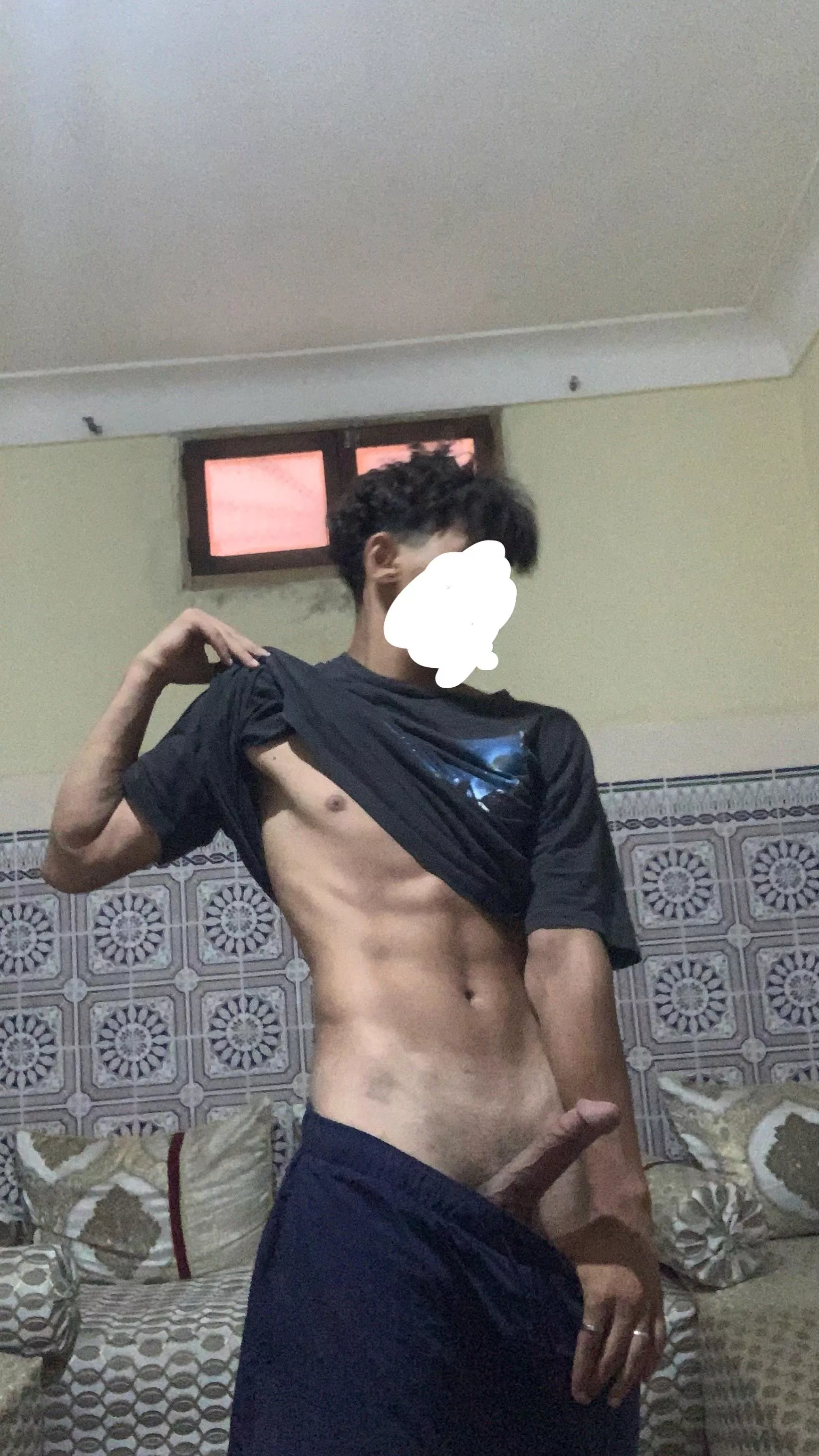 come worship my dick and body