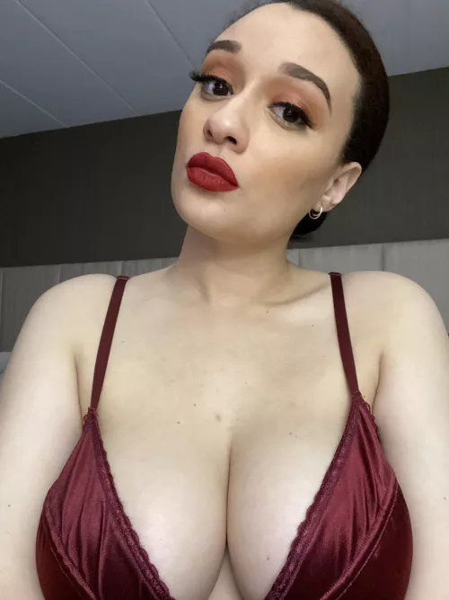 Do you like the color of my lips?