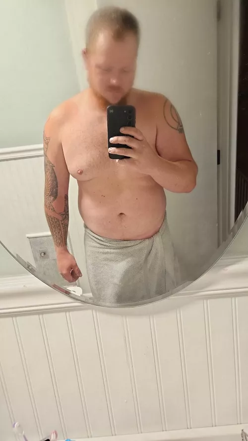 Drop the towl or no?