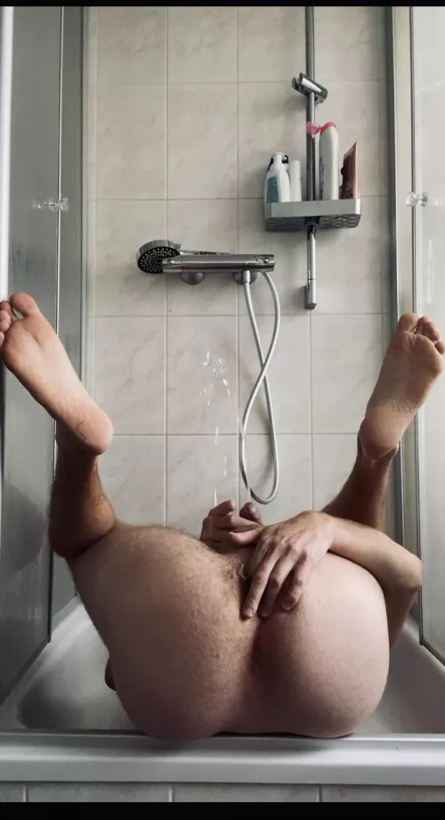 Had a finger in my ass while peeing on myself, what a feeling