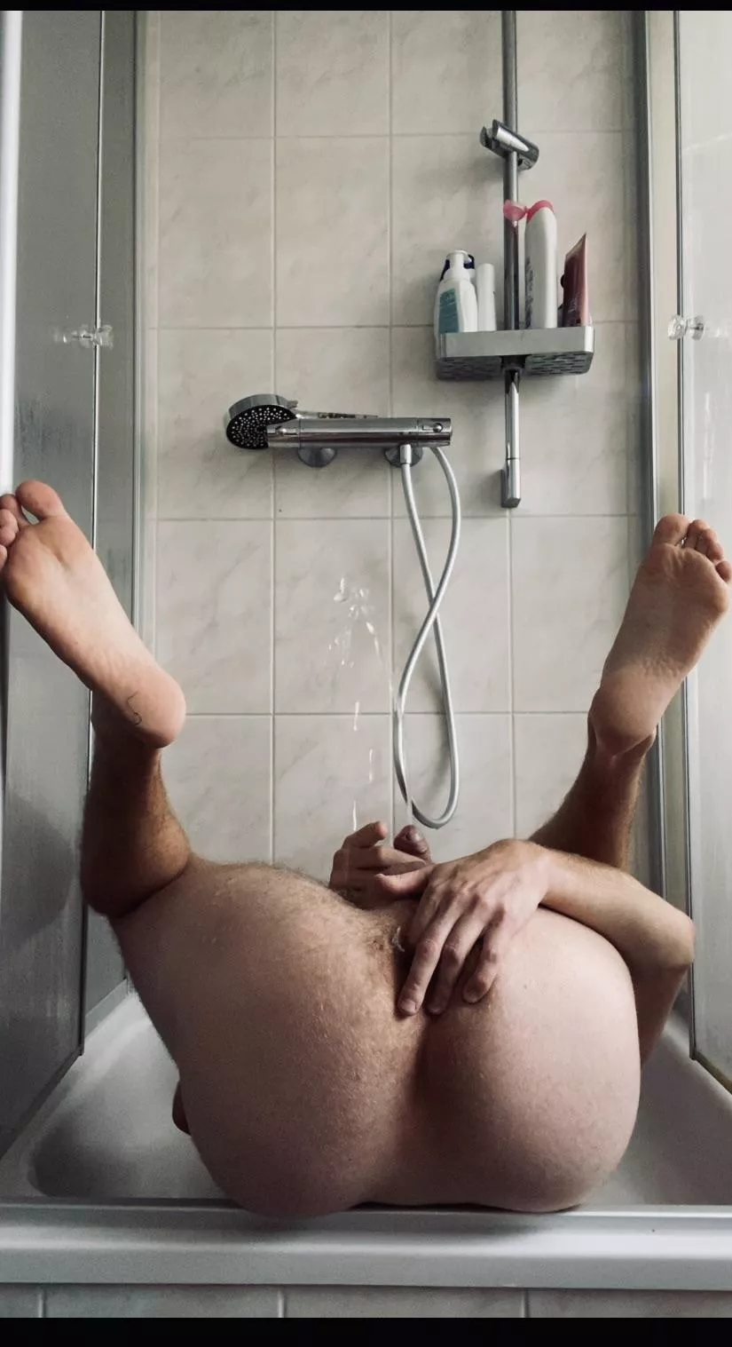 Had a finger in my ass while peeing on myself, what a feeling