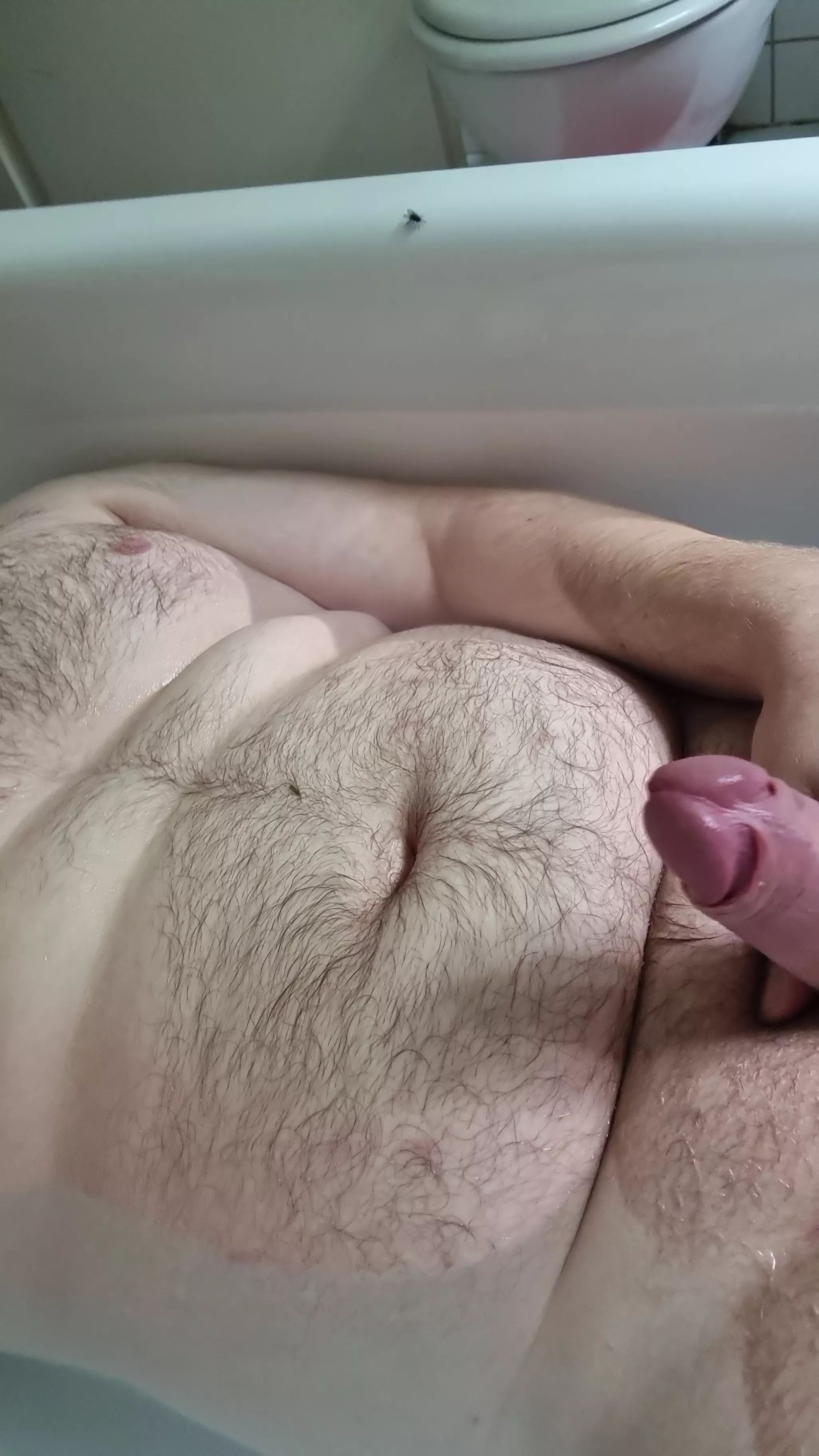 Its horny time in the tub 🤤