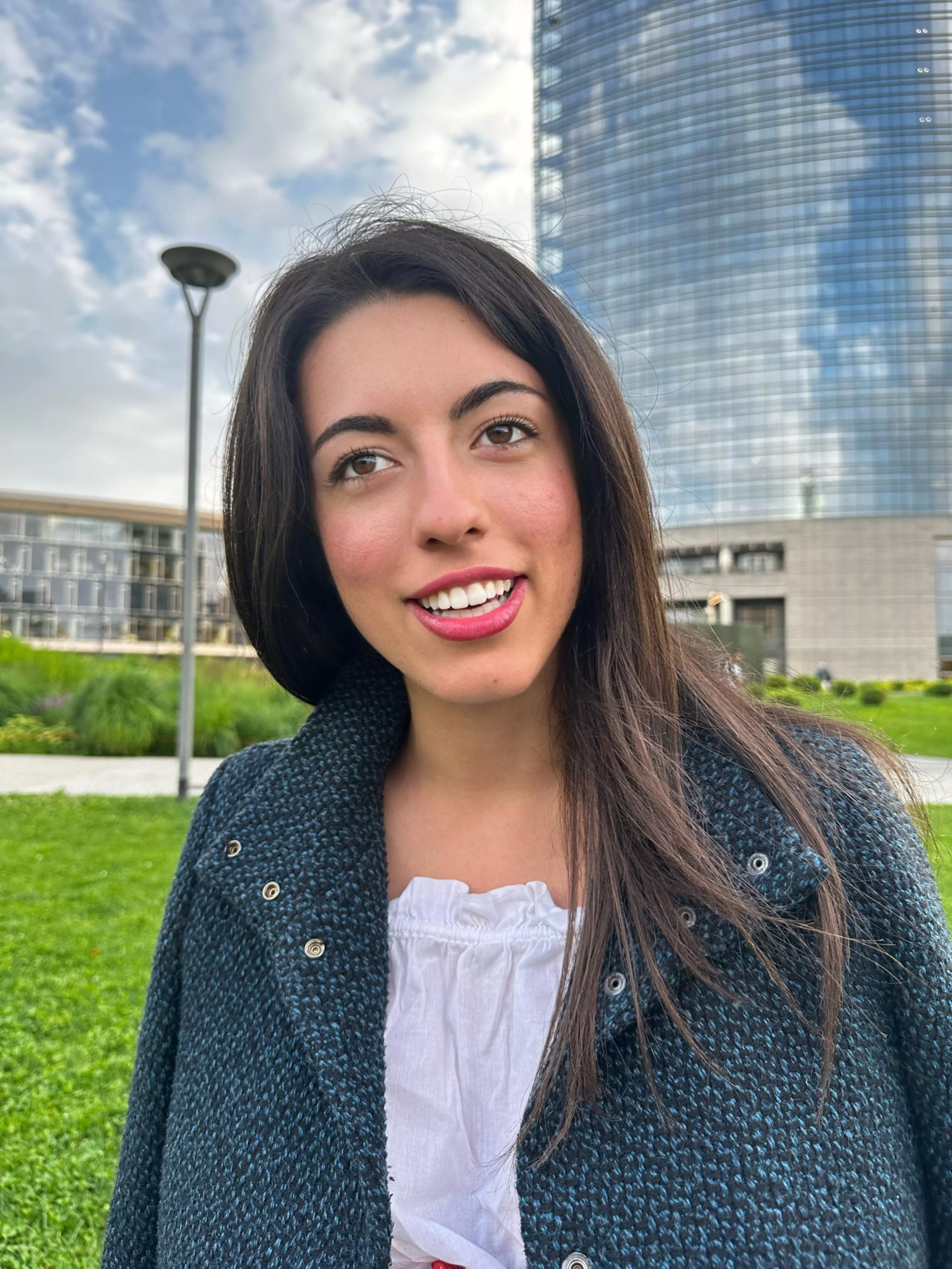 Thinking that i get compliments by wearing braless makes me do this kind of expression haha F19